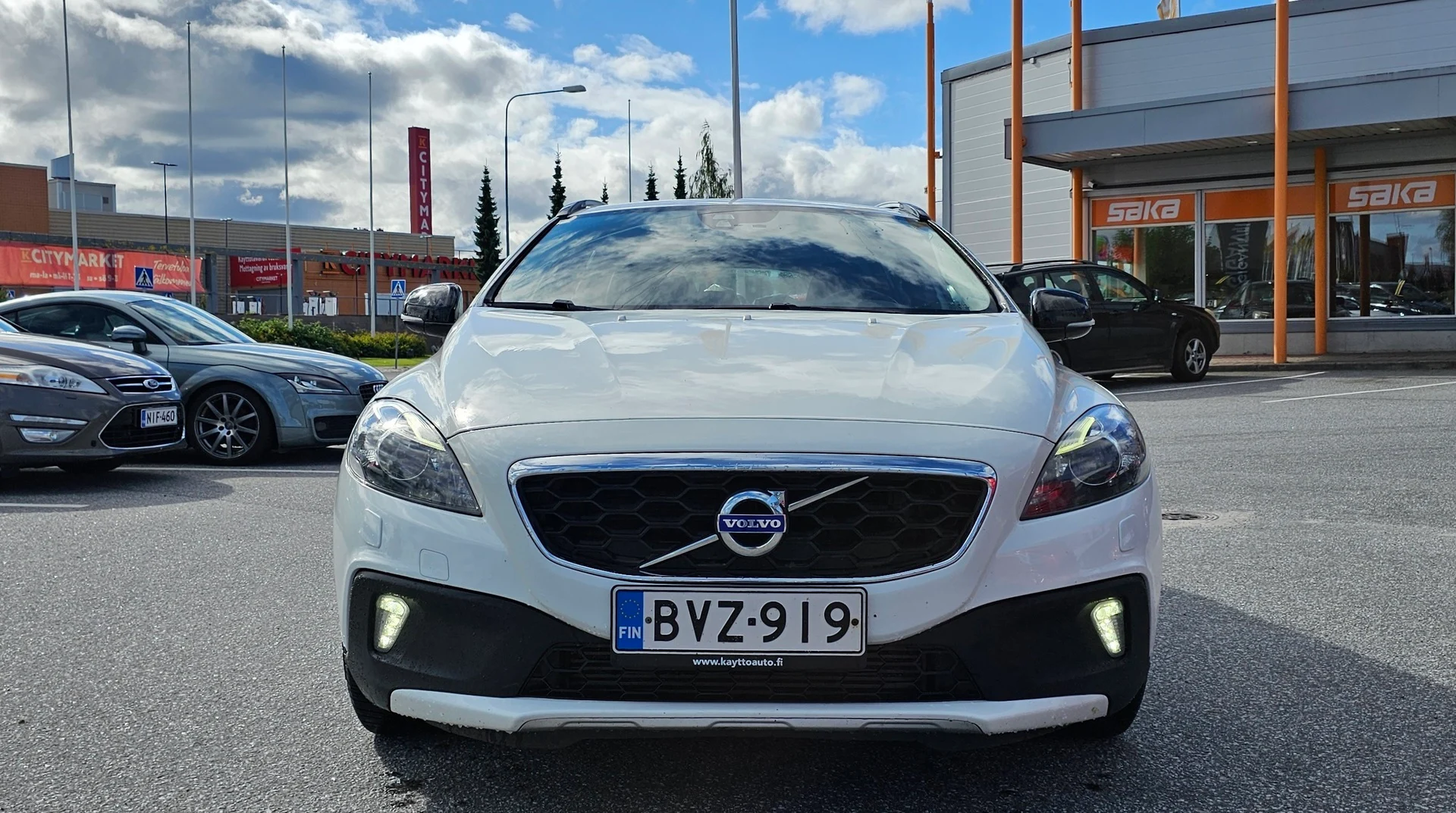 Car Image - cLFuiT1fYZs2dqsgCaLNG