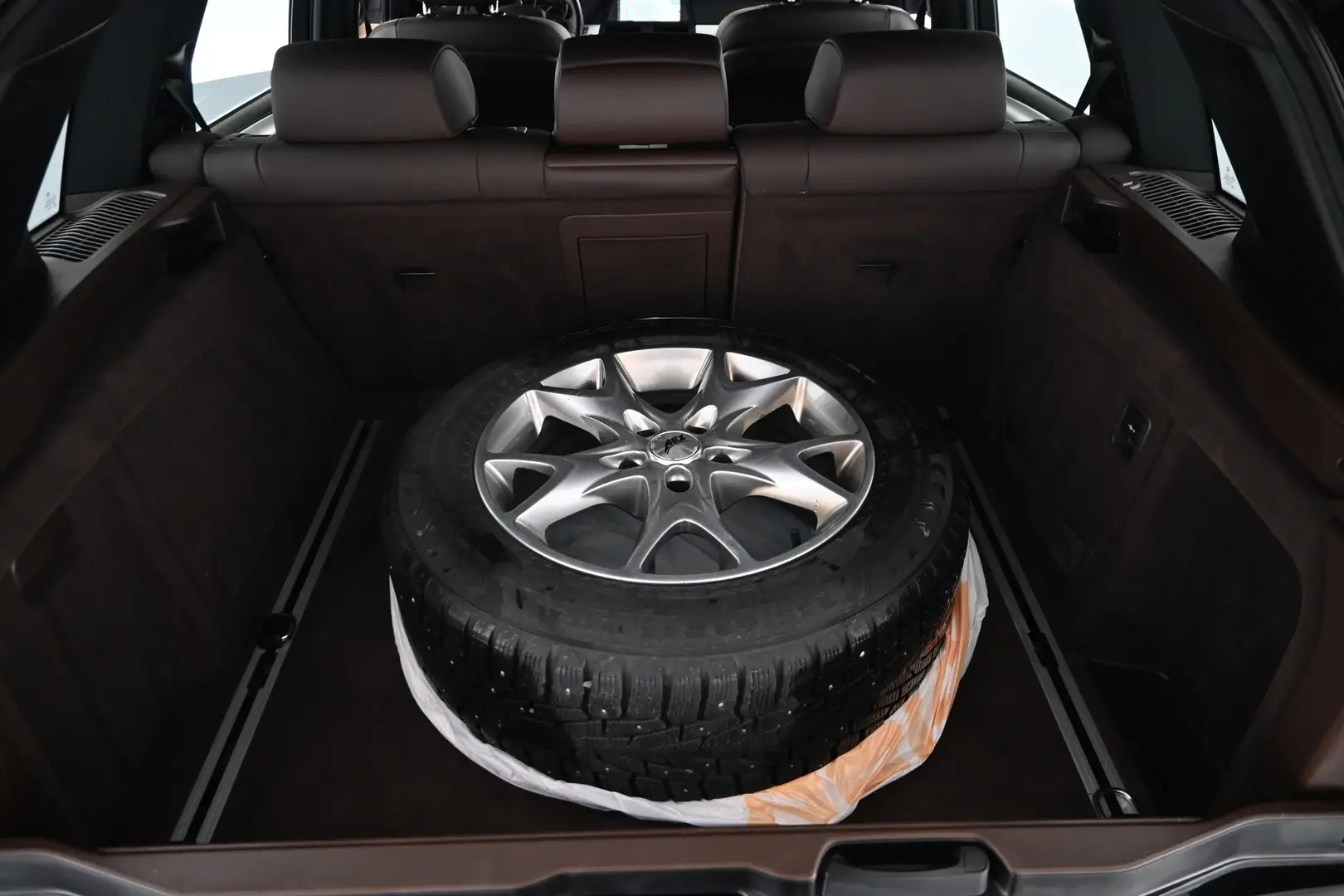 Car Image - 6W4hTq3TCkPkajleaDBcur