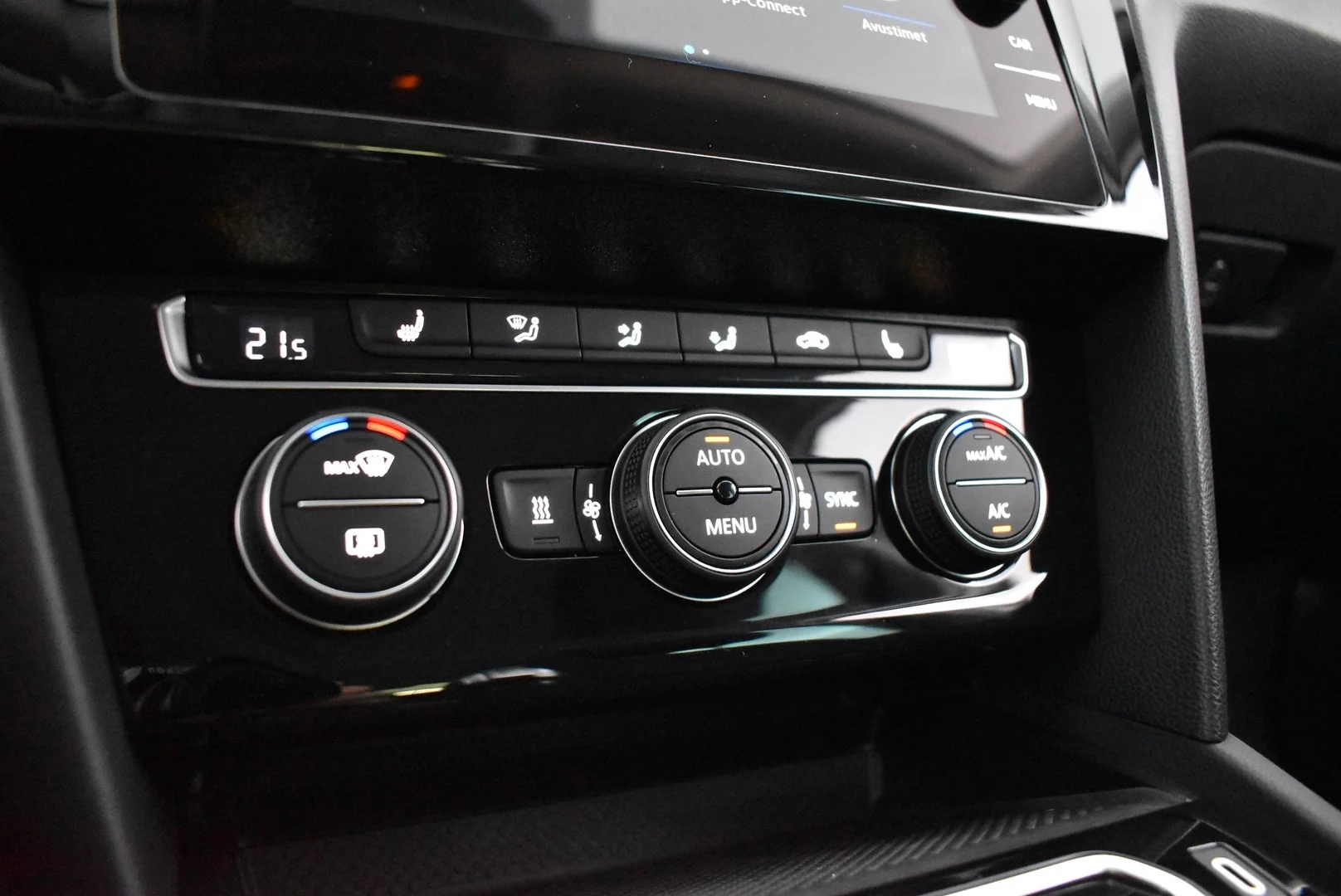 Car Image - 5nUXEul7H4xnBTfSazEEoM