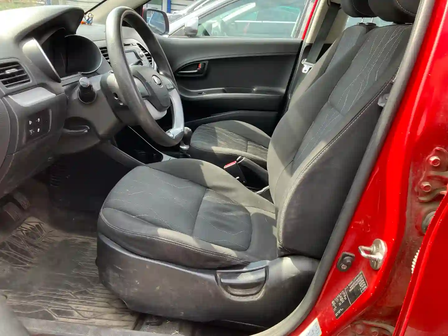 Car Image - 6VUpmYobuykVUw0mmzTIcL