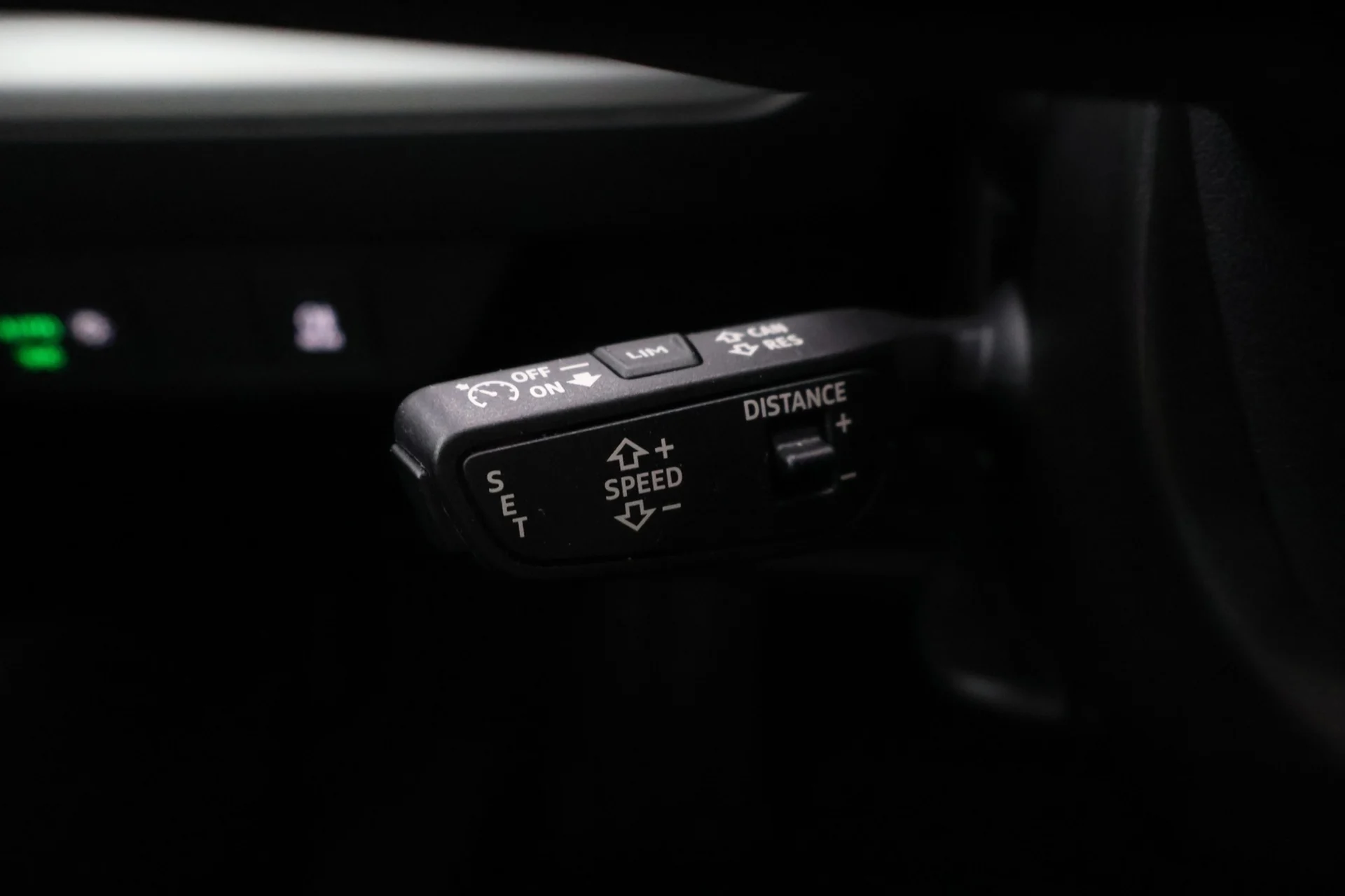 Car Image - 19KV4wkYGcUvCvzCymyNt6