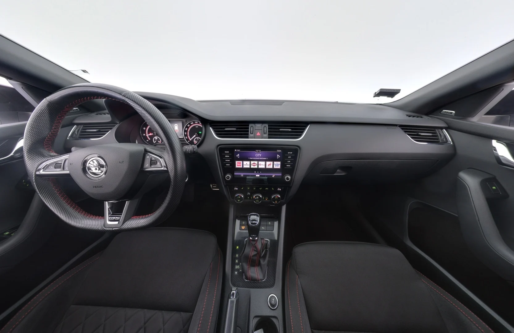 Car Image - oTm6BjKyN25TFEMMg2UHi