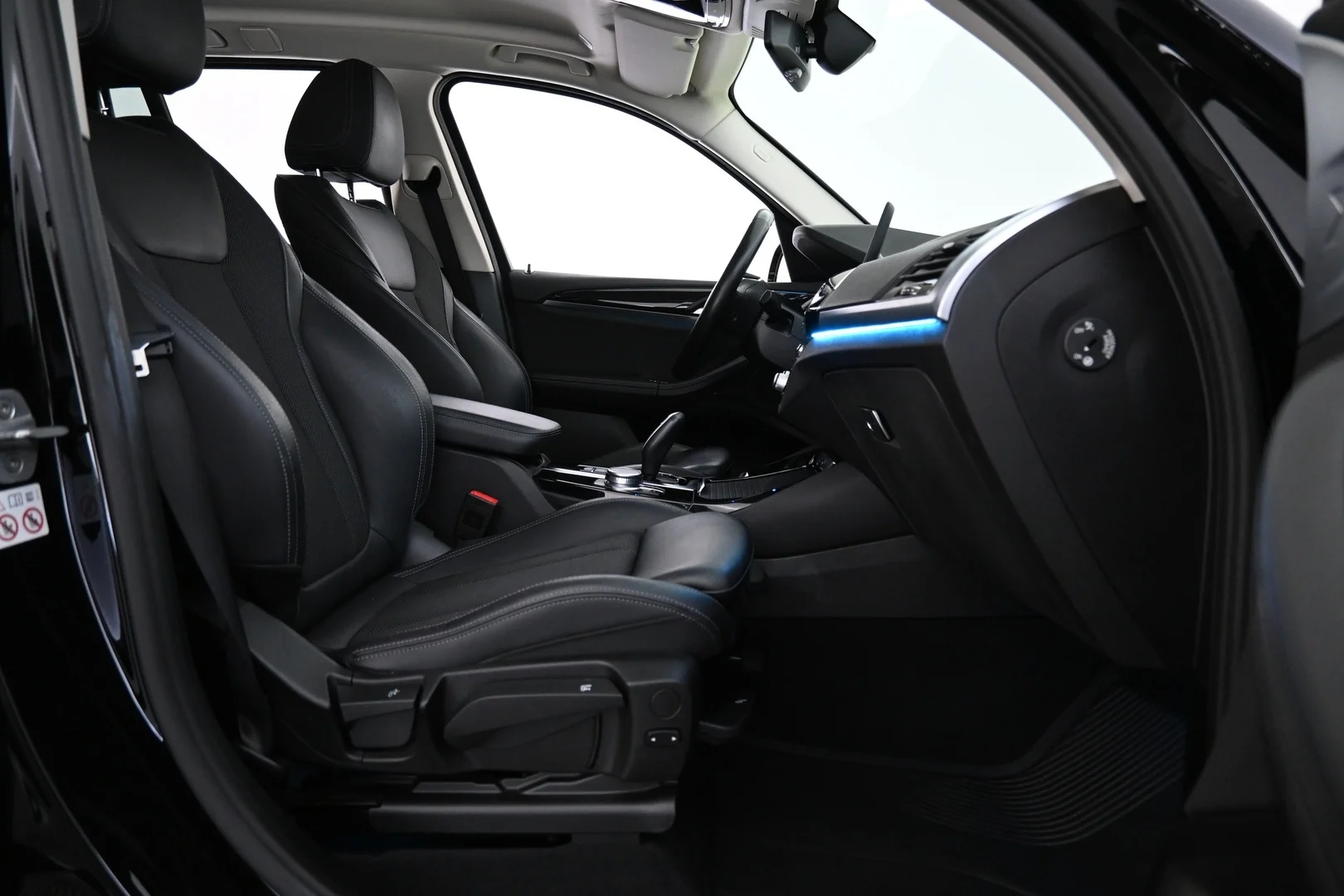 Car Image - 14DpfztxLfZ6IoKAFjaA1A