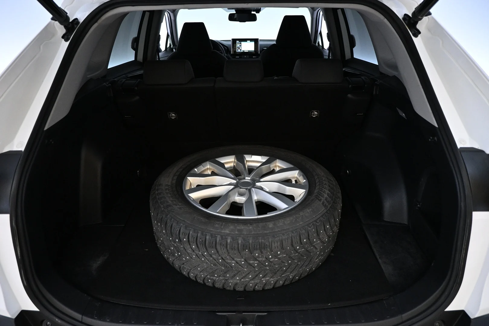 Car Image - 6F9itdeXnRaVzAex0aMUrH