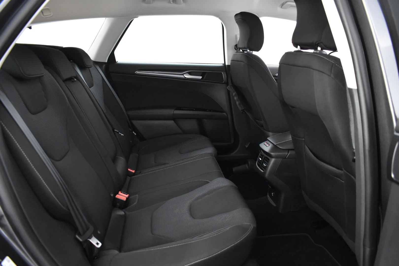 Car Image - Tc7tY3Fak7U3jUIq3E1d7