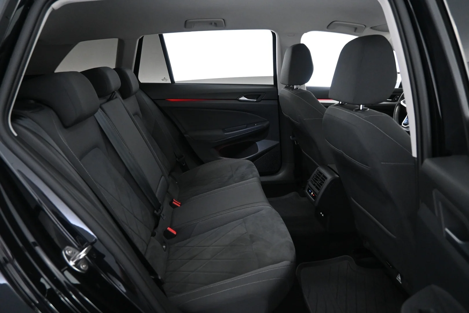 Car Image - 2DFKLkKQnM4VOWnSylNiKv