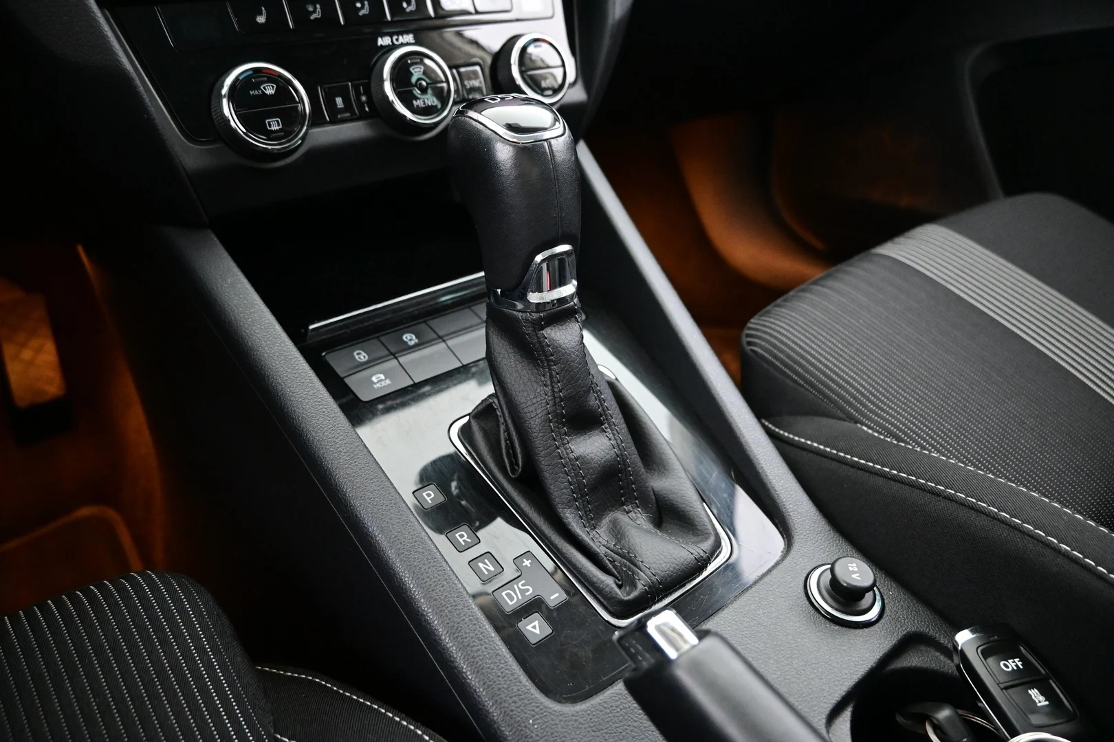 Car Image - 2mwVDo6OSKvbIle1Xyd551