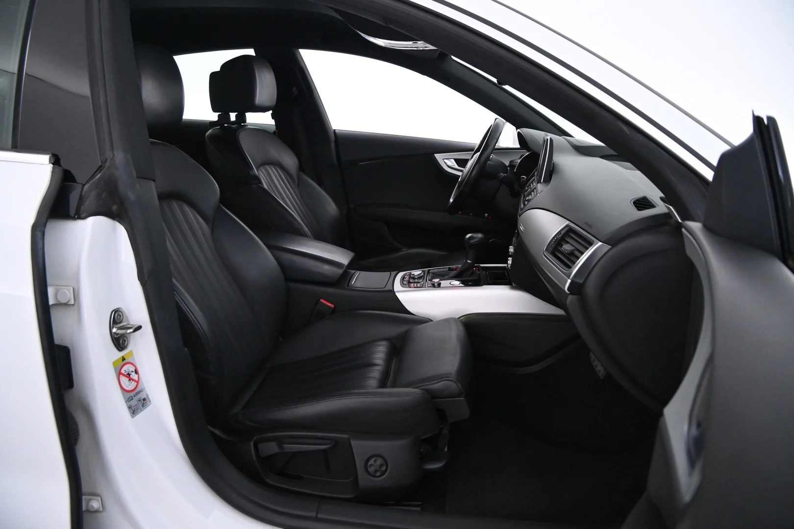 Car Image - 1DN2TqHlQdPFIknDZJEYc7