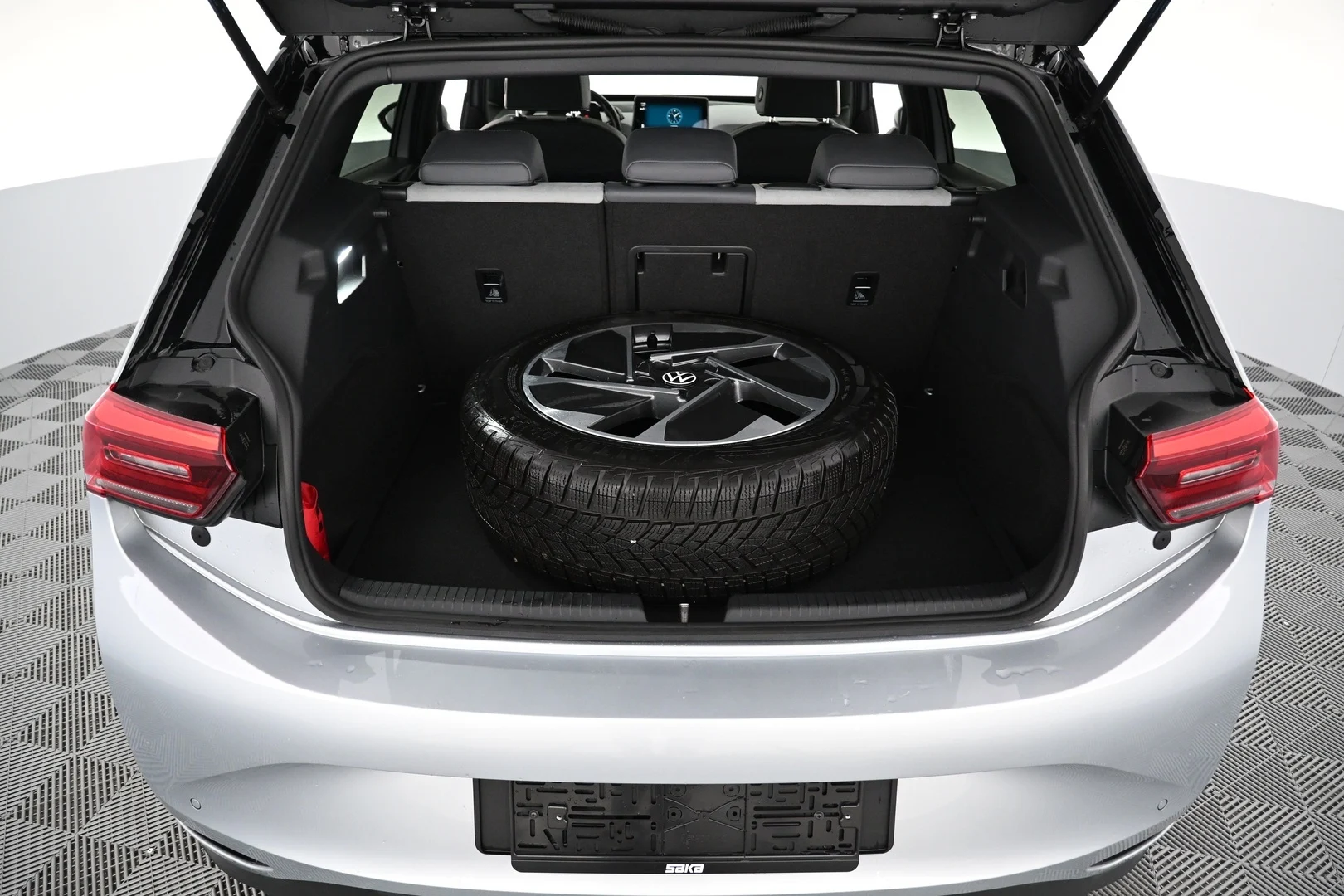 Car Image - 5laV1BSS4erwHSprAGCIpD