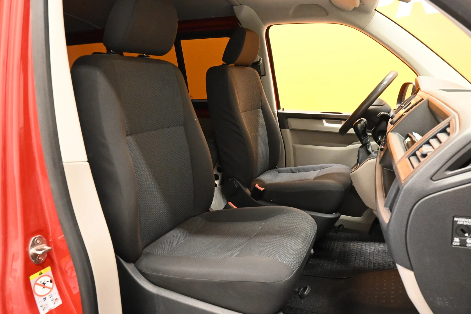 Car Image - 5eIsLSC4l4hdGIUtkmS1dL