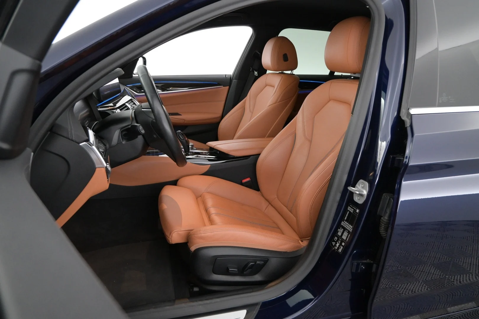 Car Image - 16H21sI5MuBu61agmuszFJ