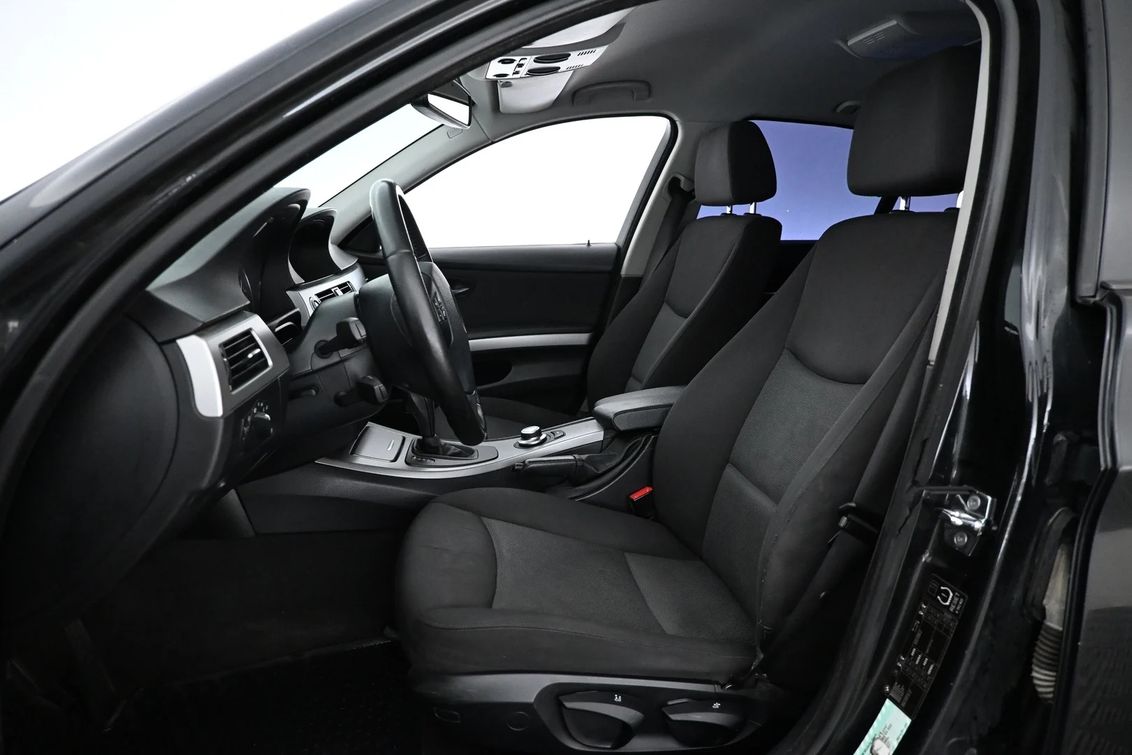Car Image - 6dFES65mhaOZkrBVf2lWR