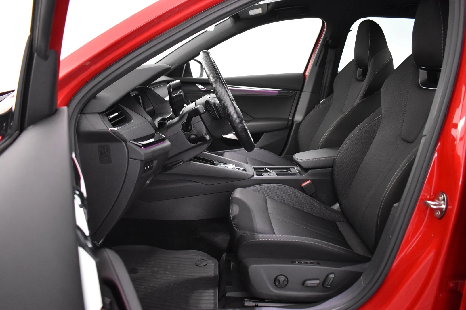 Car Image - 6aLu0qYUd7MriMGCRDqxiH