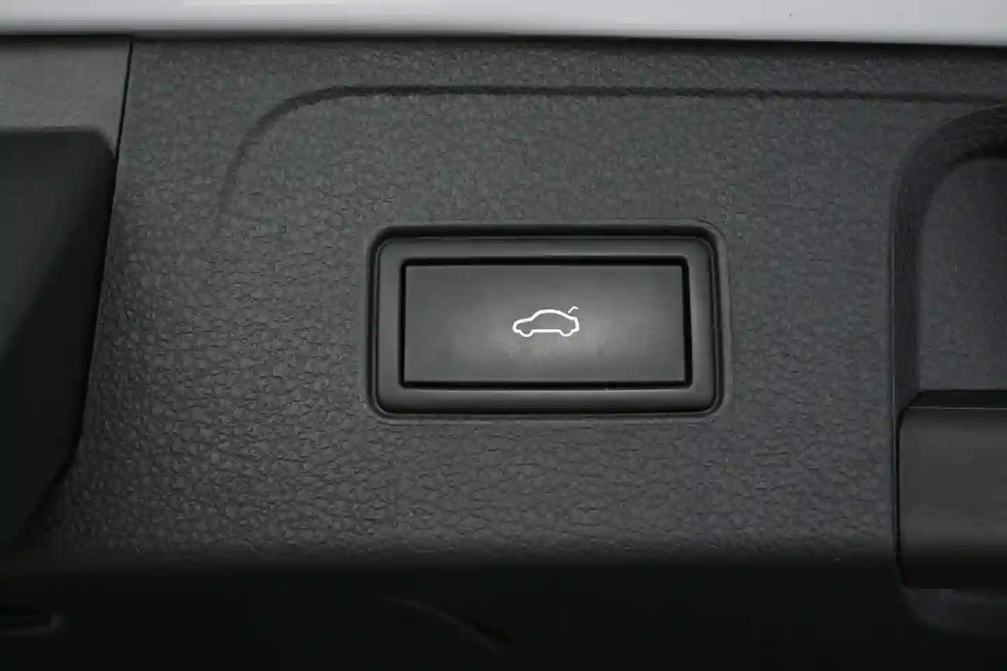 Car Image - 2FczeDDtWsb0OPE6DSYiQD