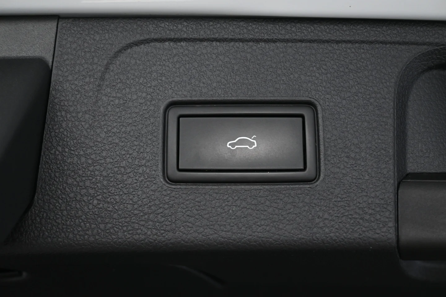 Car Image - 2FczeDDtWsb0OPE6DSYiQD