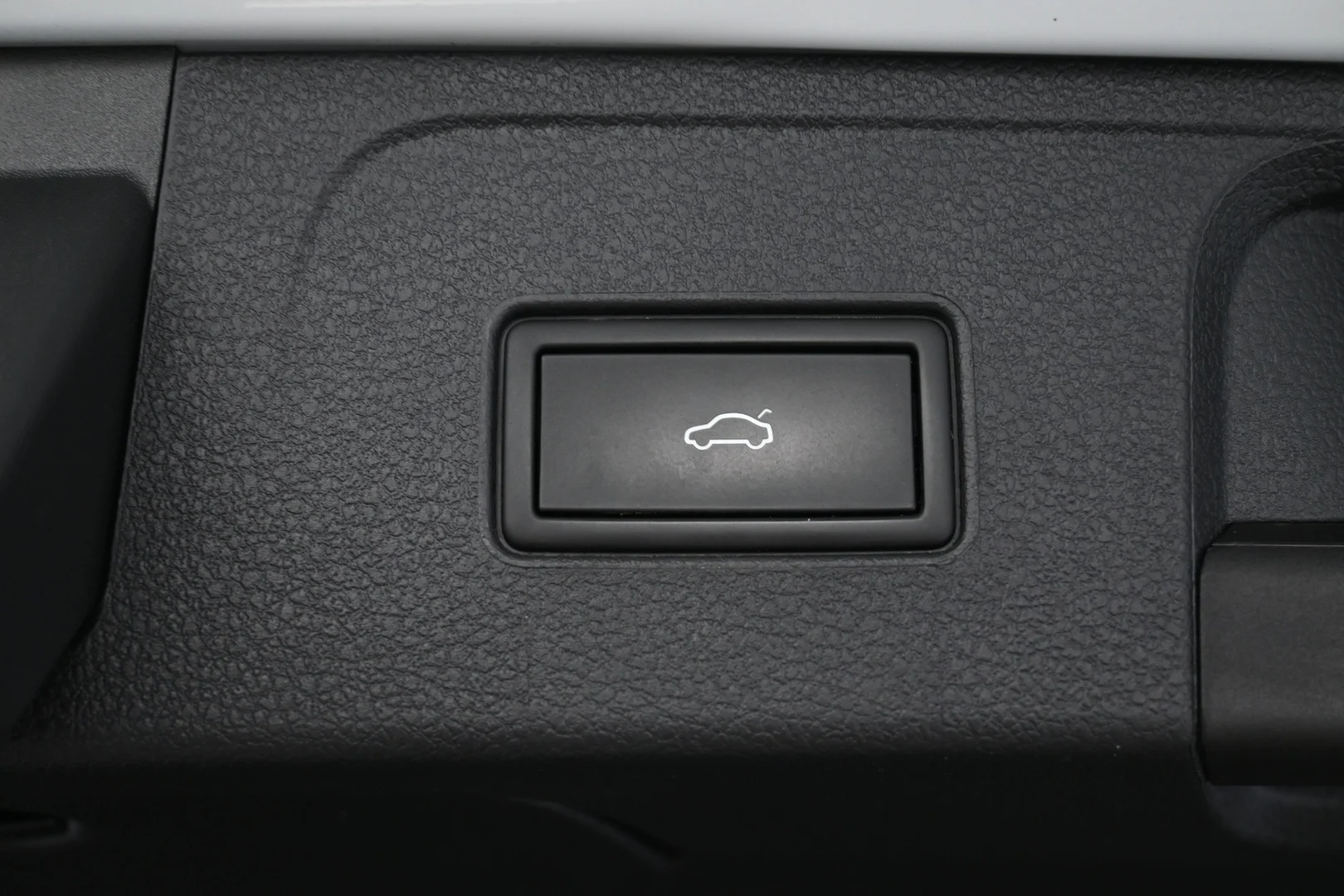 Car Image - 2FczeDDtWsb0OPE6DSYiQD