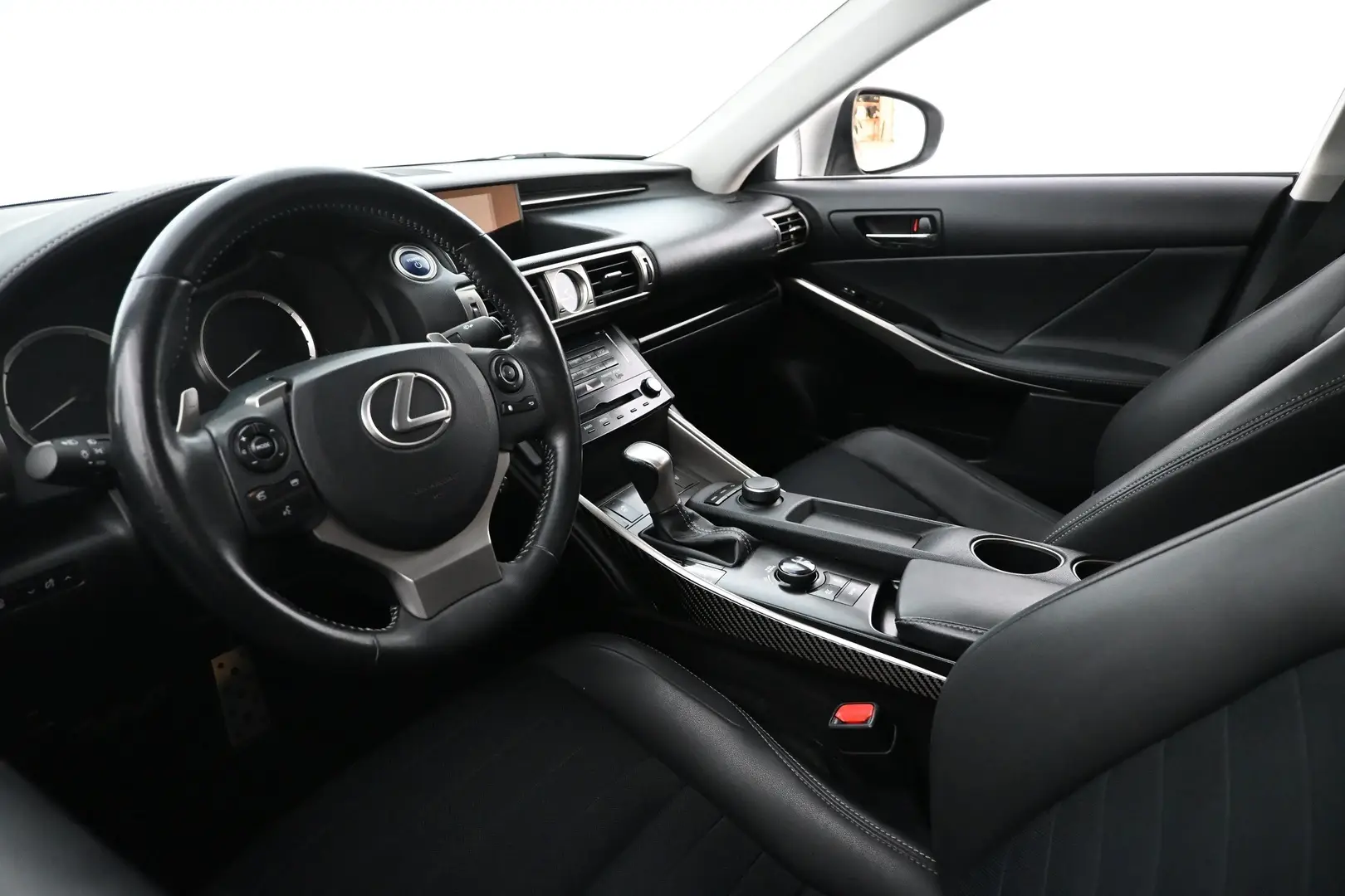Car Image - 4lfQB3mO3gS1PAb1aFEYYR
