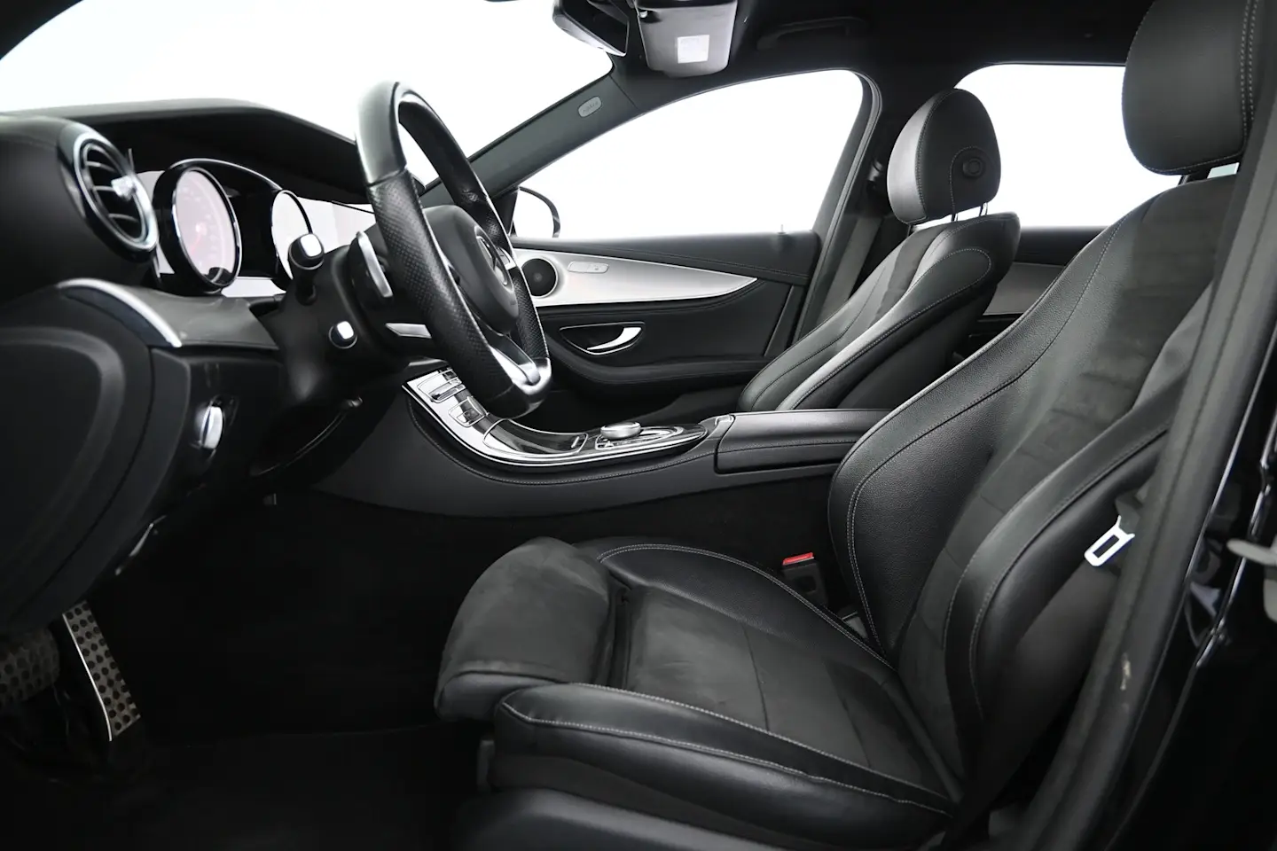 Car Image - 4tVp0VgP9OgwdiJmDYGnCe