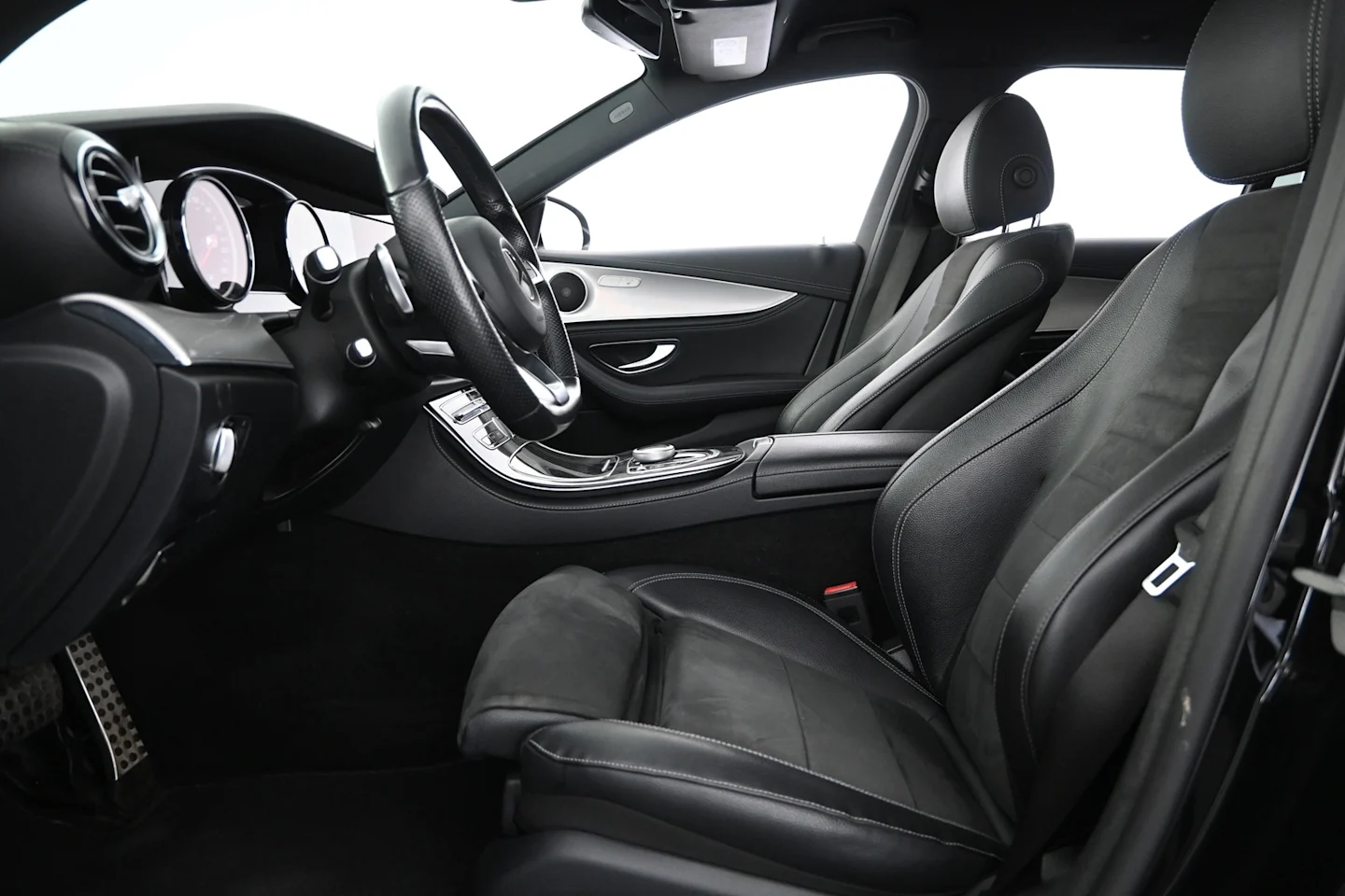 Car Image - 4tVp0VgP9OgwdiJmDYGnCe