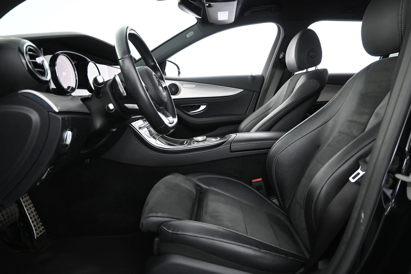 Car Image - 4tVp0VgP9OgwdiJmDYGnCe