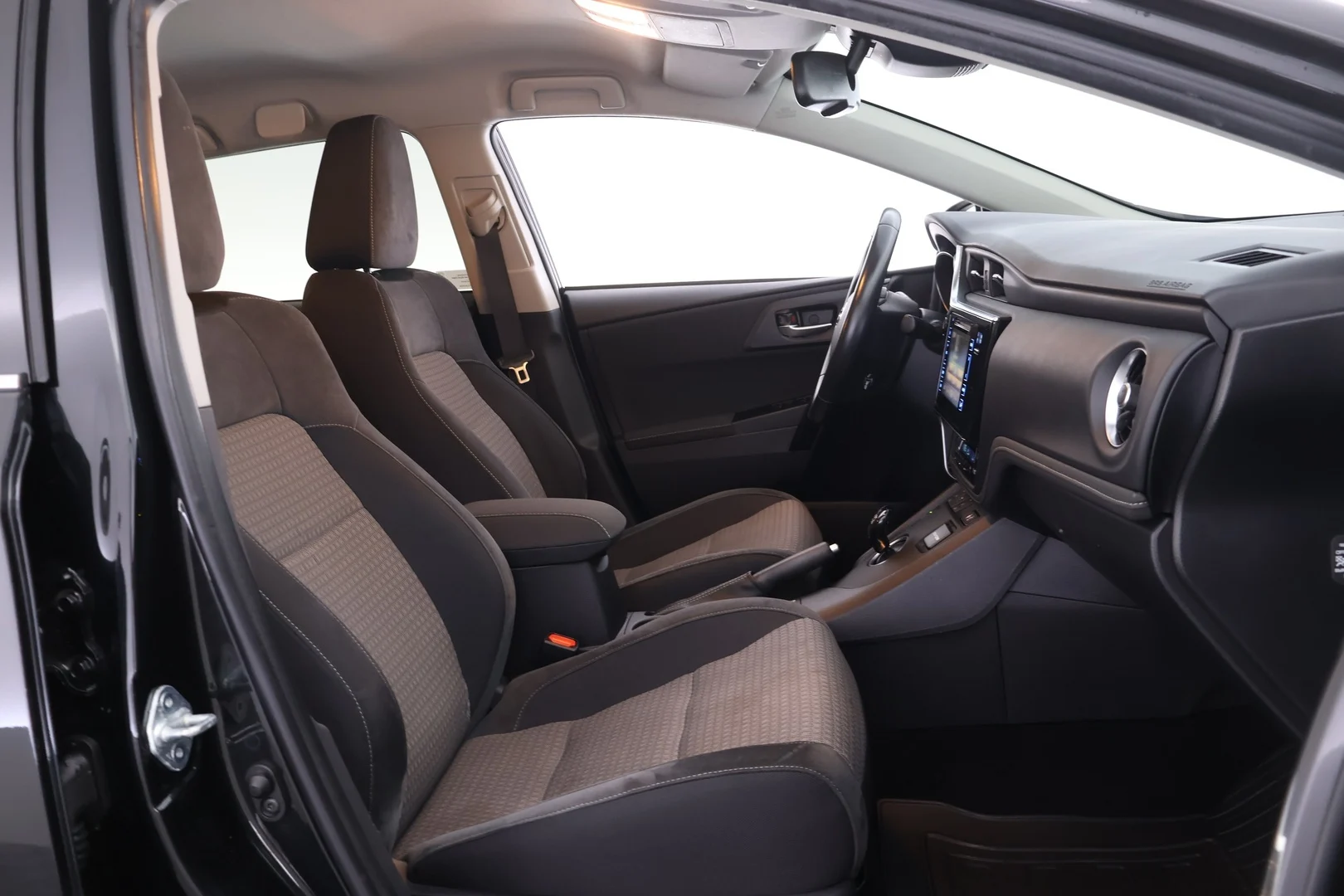 Car Image - WDjZzbzxxC5GWHAvC5fdm