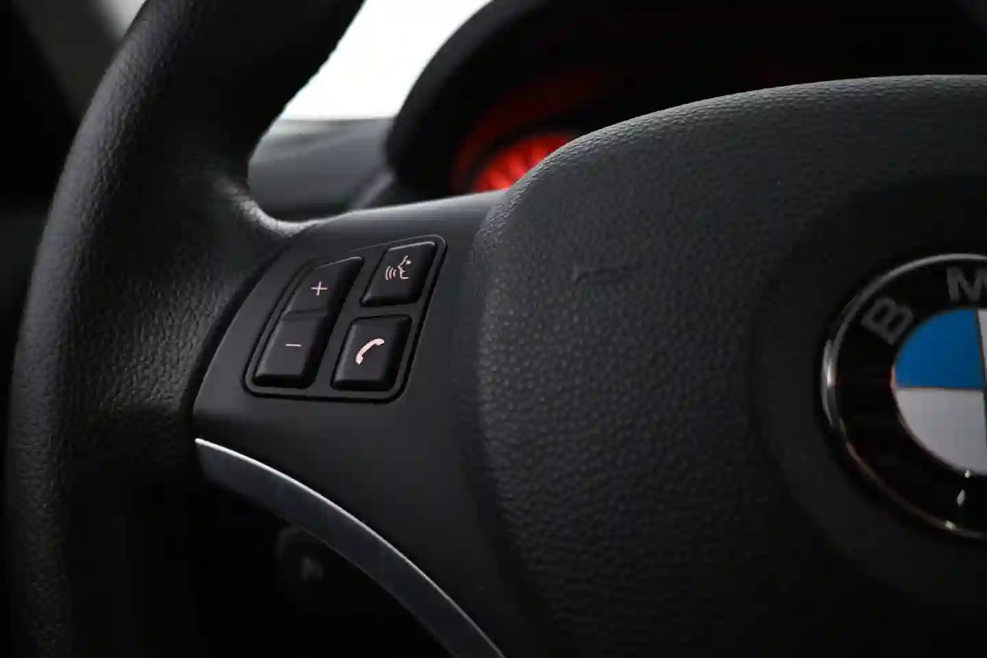 Car Image - 3BGro8XiqG834gByow2267