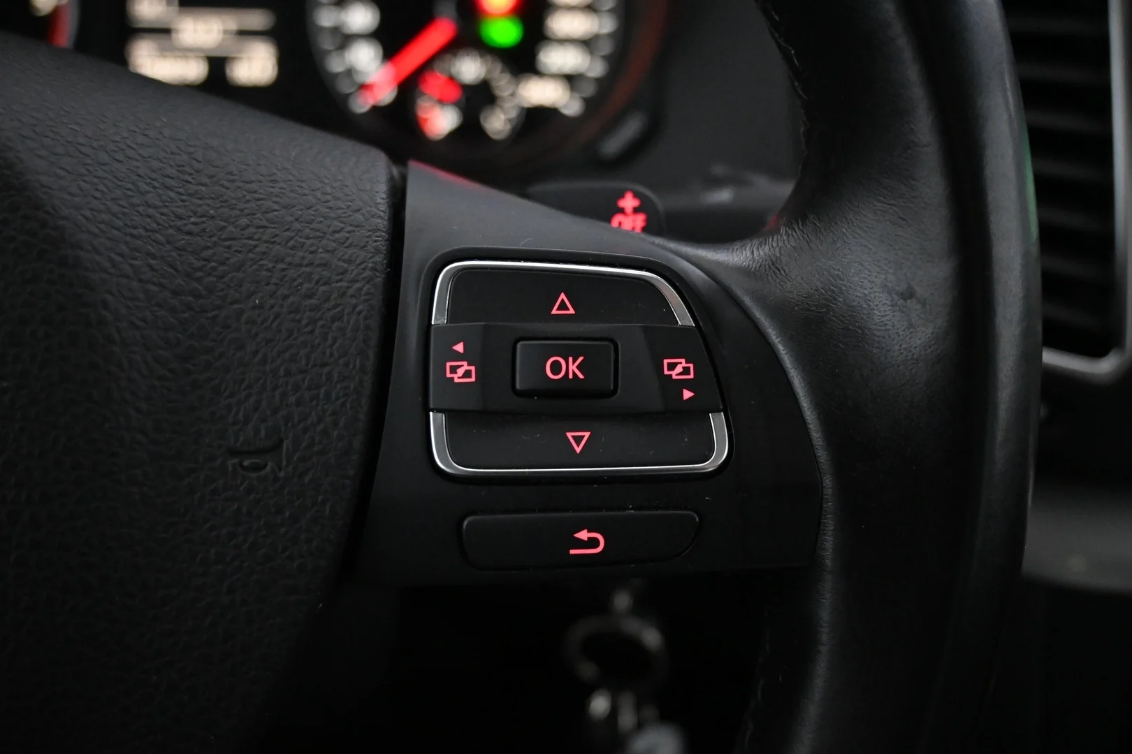 Car Image - Z2ohm3VtseqFWD9pNlICq