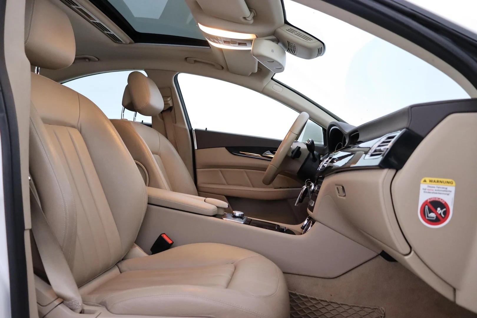 Car Image - 2I2Nt33BPcqbxqbzT6GrbG