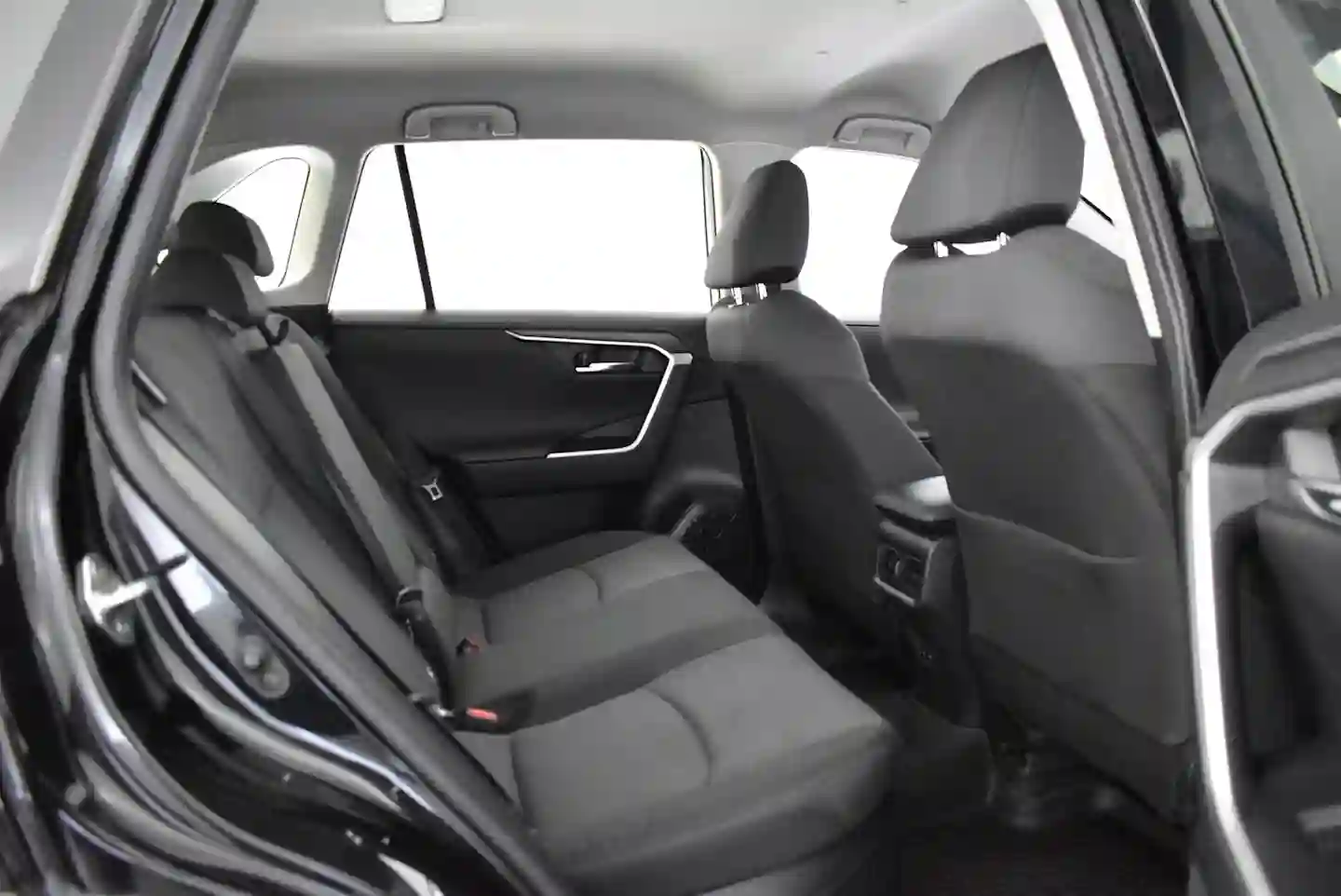 Car Image - 42iq3GHZwQLNH19bDlMhxm