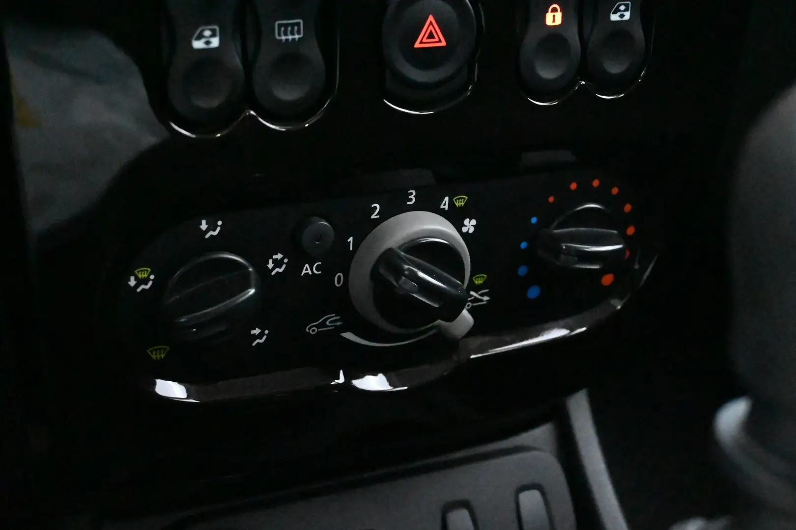 Car Image - FH0xSYGWIhjmWGdmv5fL2