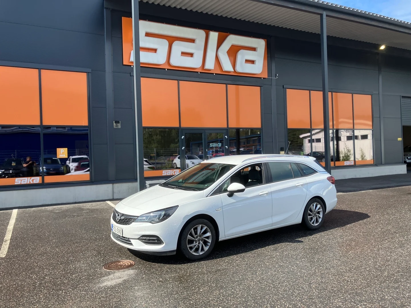 Car Image - 7CdH5BdvkrLUChwXTcVN2e