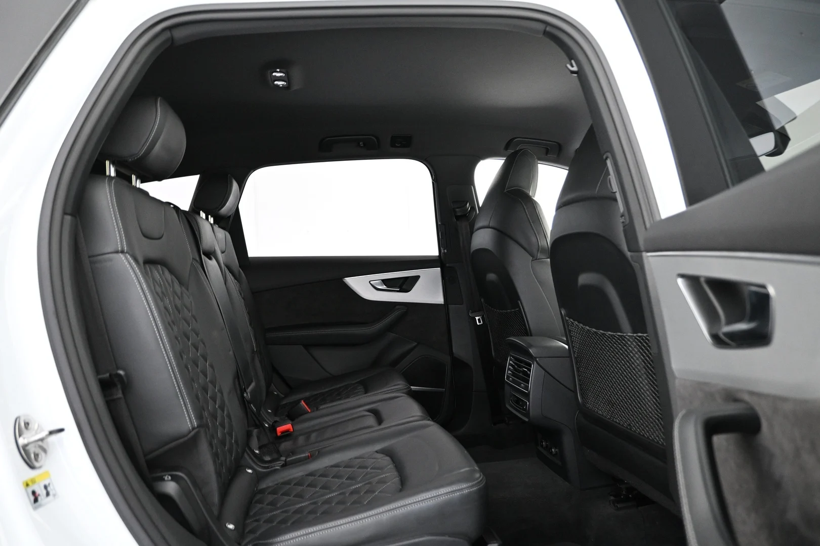 Car Image - 6Nw1PAWuTFH15ixz81QMSs