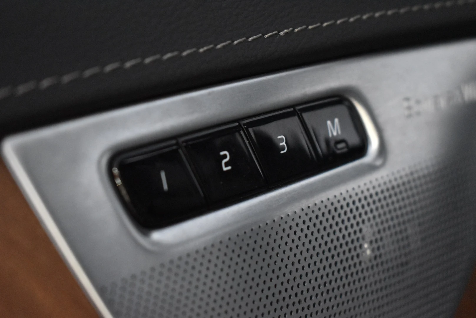 Car Image - z51cht9PwUayRfCMKaHQ3