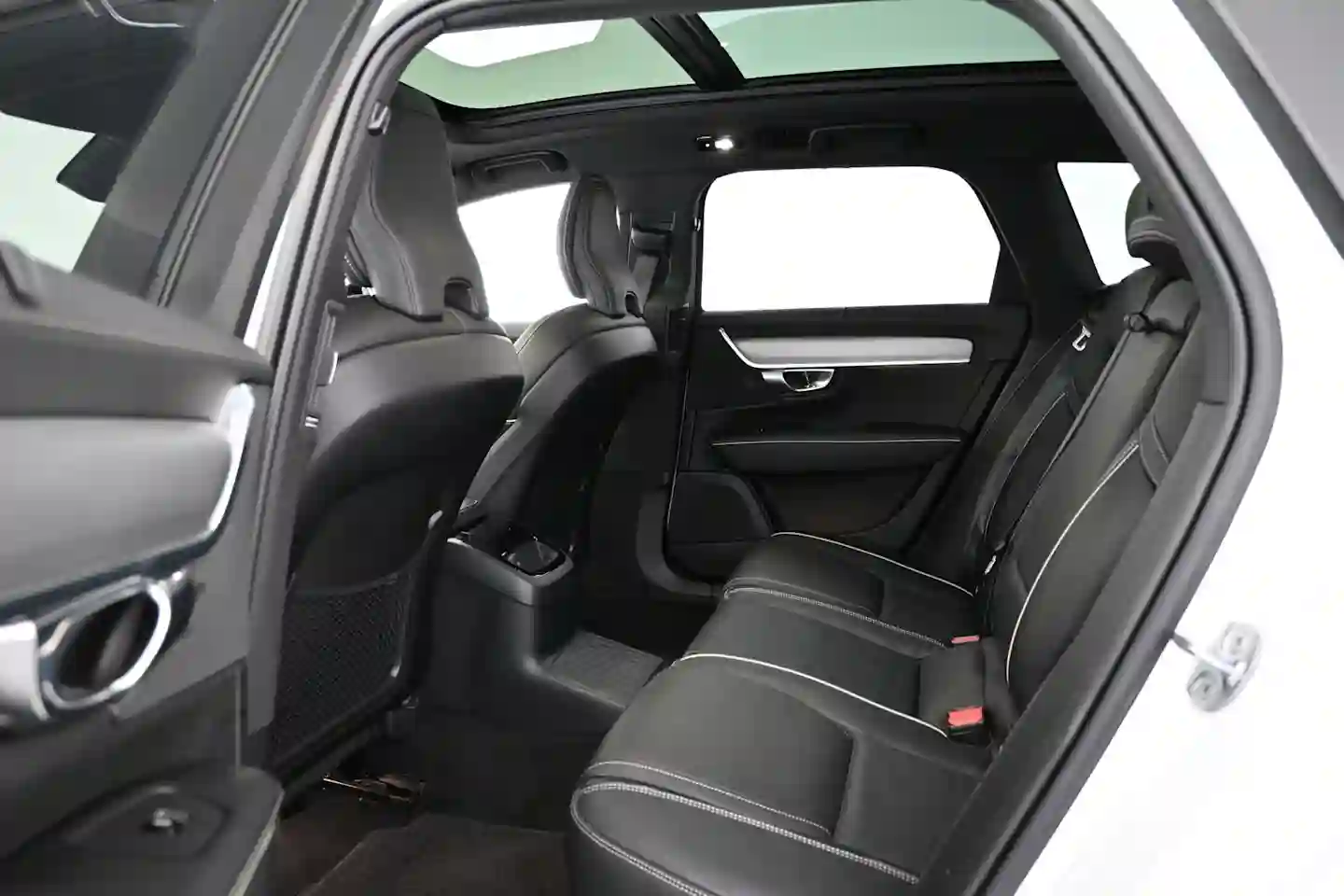 Car Image - 2x4YByNPSEeVz0huetR4uP