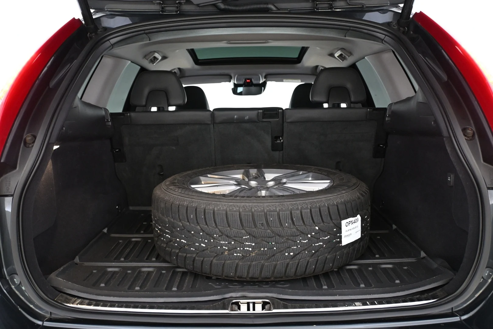 Car Image - 2o9IbDChBWkuKmL8wBhniU