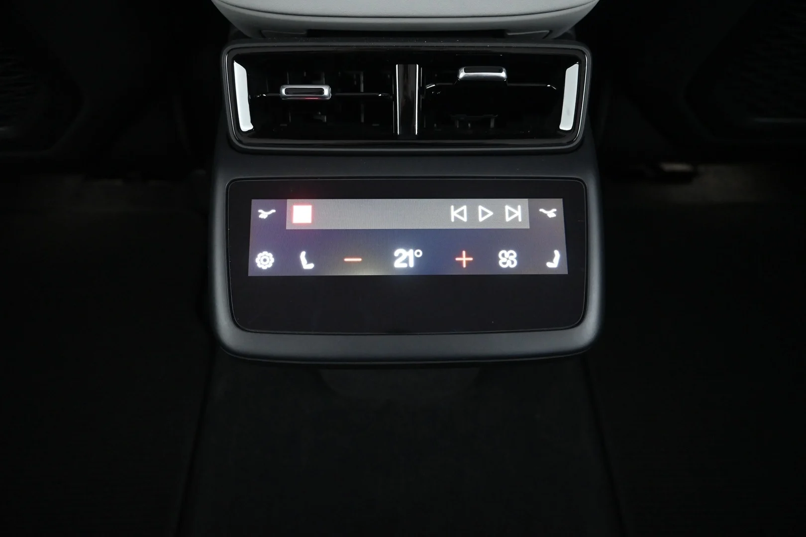 Car Image - rT3Ekj4rb01KgqQFVW6mW