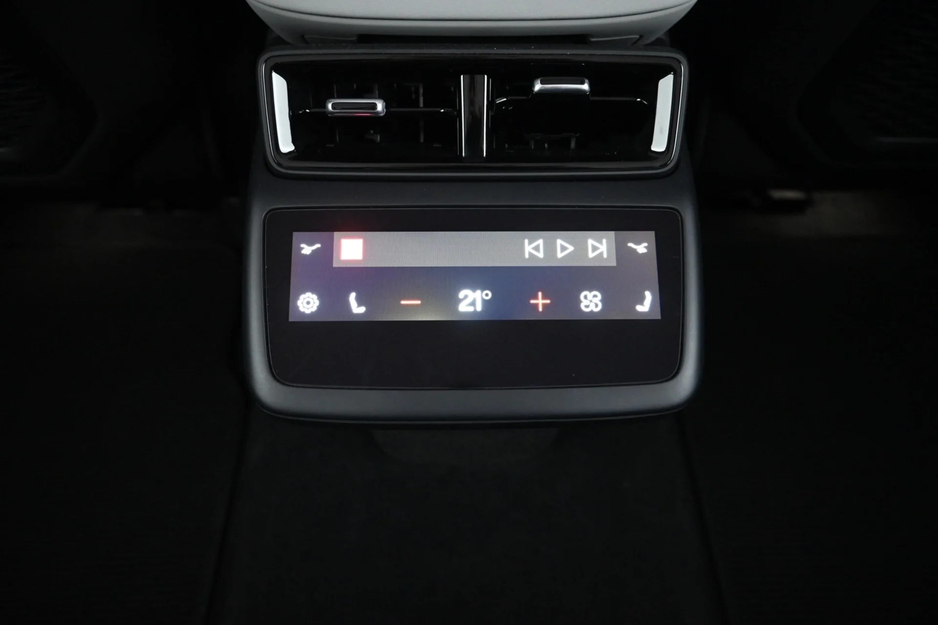 Car Image - rT3Ekj4rb01KgqQFVW6mW