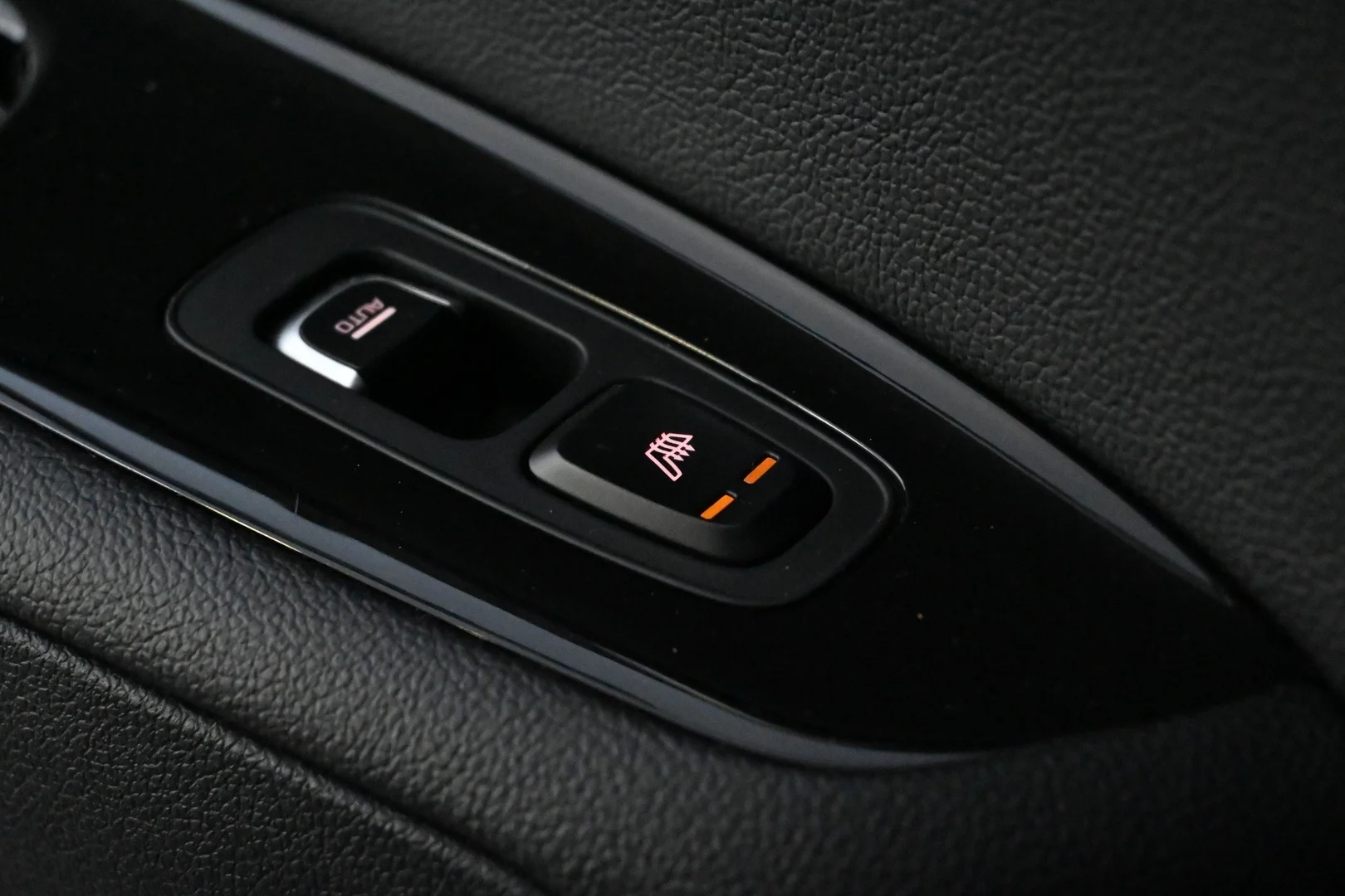Car Image - 3l7inFYnBxWr6Zrb68f9nf