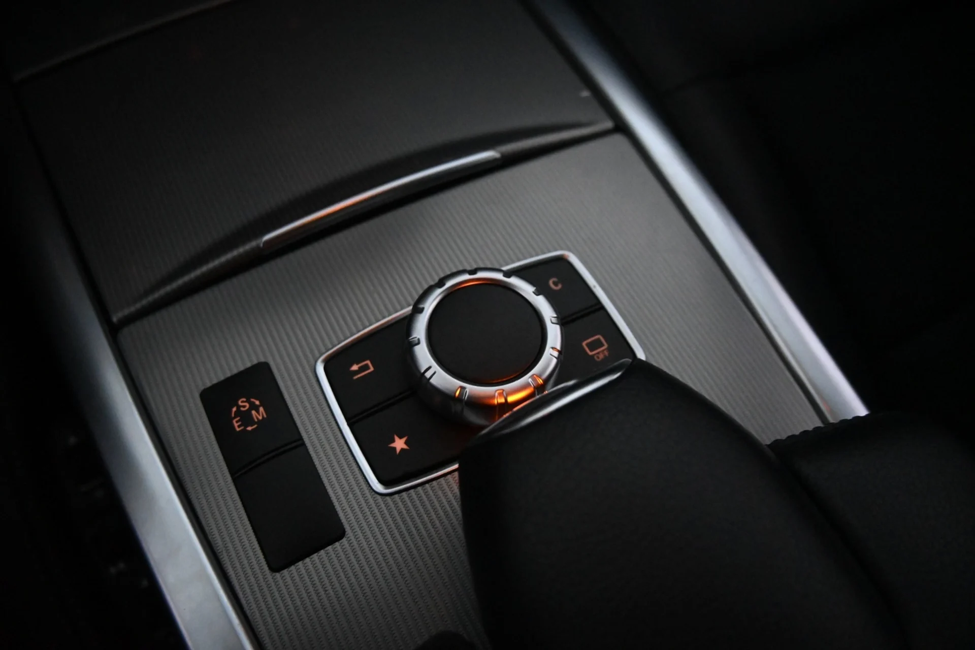 Car Image - 4bqGaFo0D0dkWJmkuf8bTT