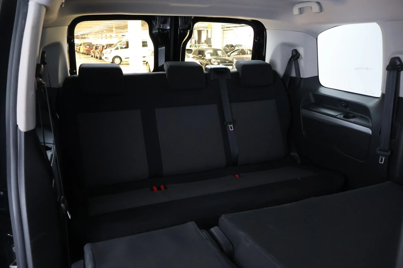 Car Image - 4HZOZ0AwvvuTQZpOAMG9Zb