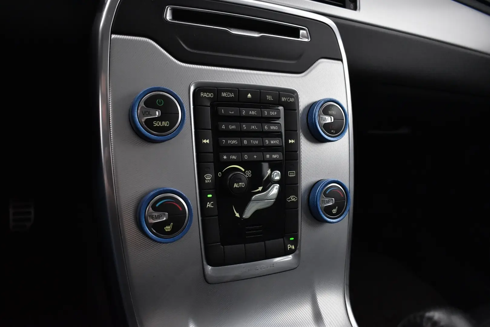 Car Image - 20HRmBiSHiWPD0k6SBtVWc