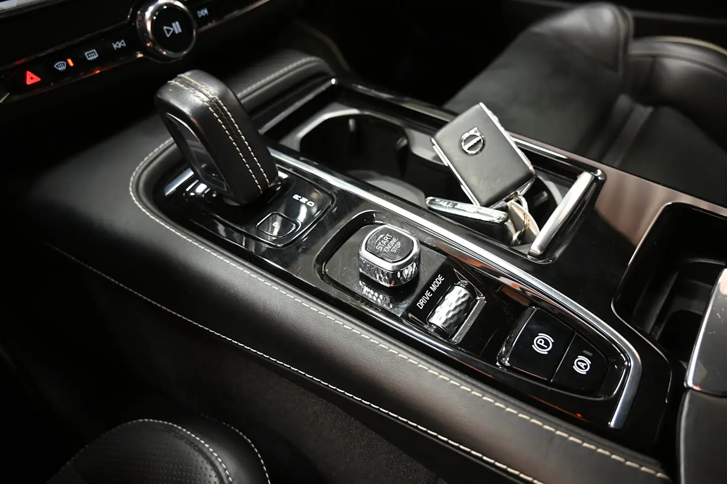 Car Image - 7uA1qSiMrZqz8cOSy1V6cZ