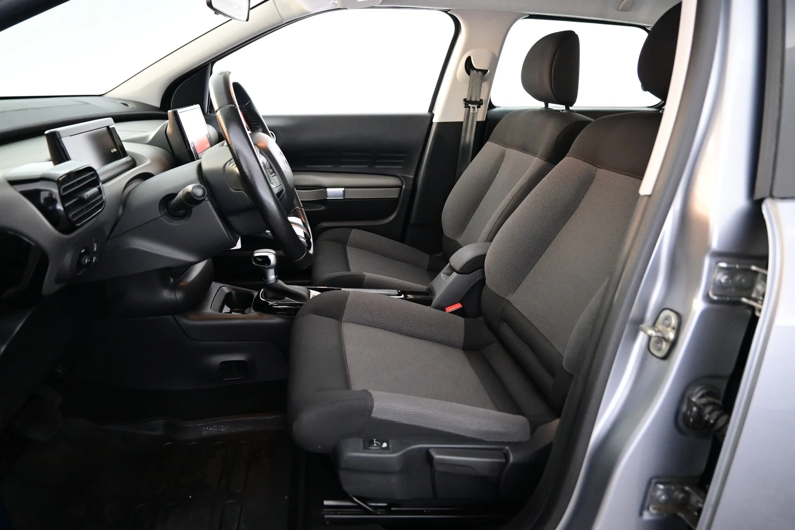 Car Image - 5KkSKo0OGfMvVsnyeeh1rY