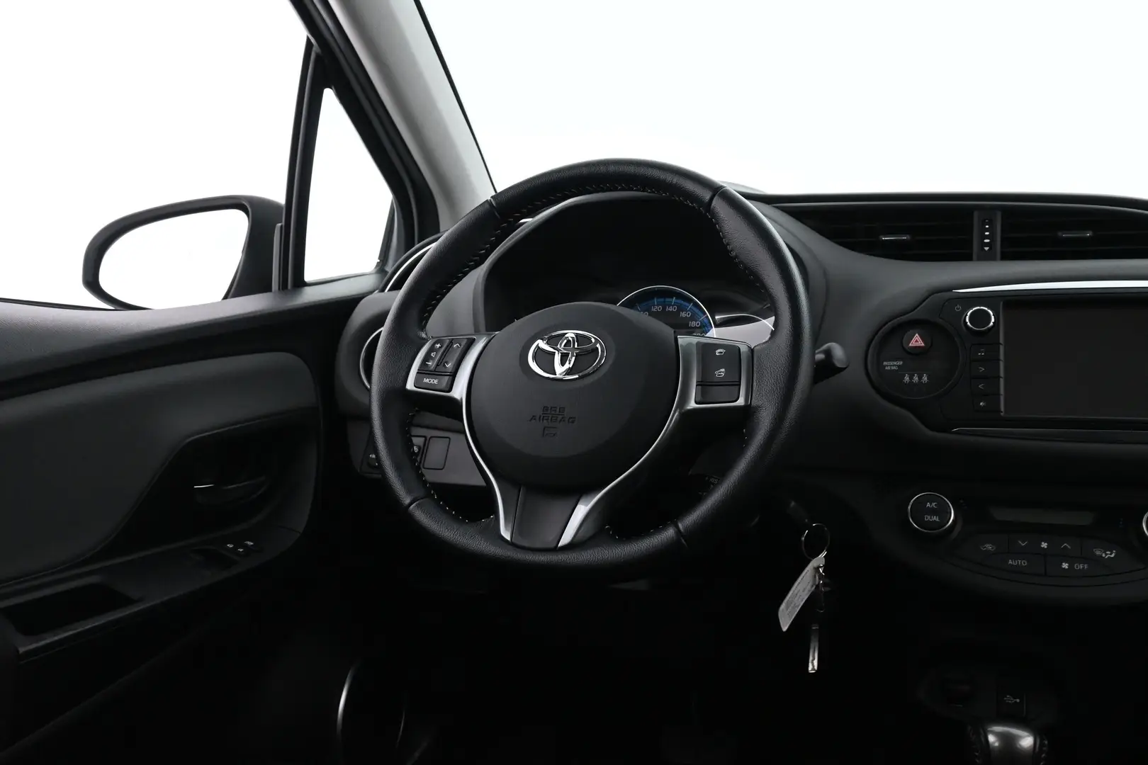 Car Image - 7Hv9gjzARlqtzPF3TknKdc