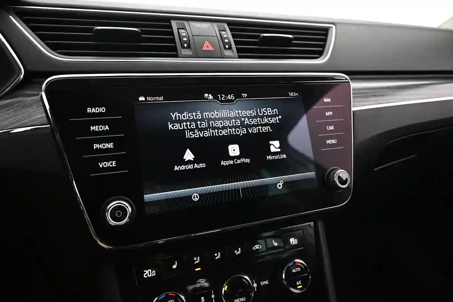 Car Image - 1hTWXRO9i0JH1CttTJJFt3