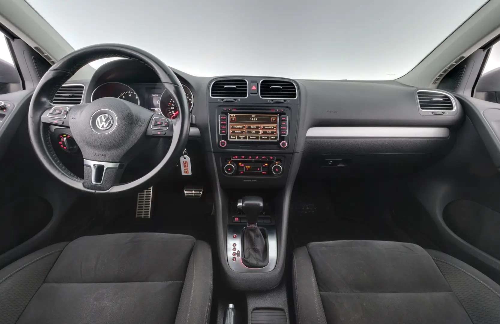 Car Image - 1RHrr6IdQq6AT0oHzhn2os
