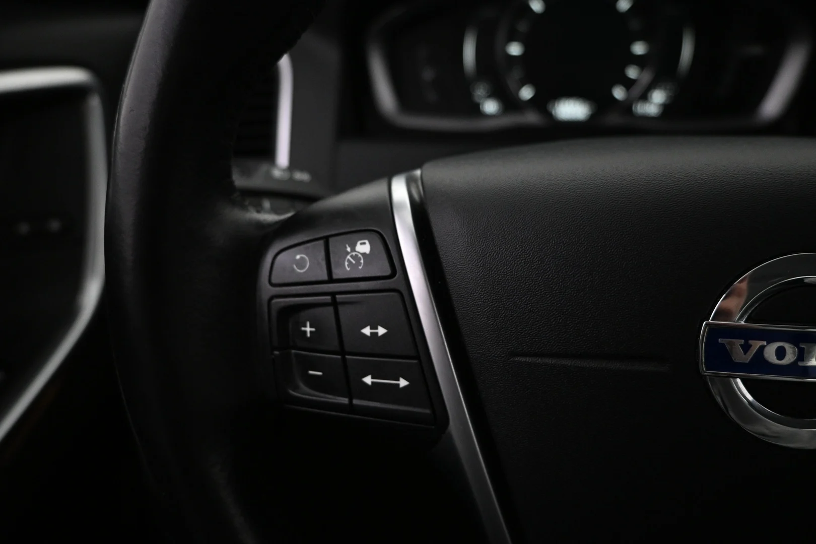 Car Image - 3CAUhooY5KnxC02QhsbC51