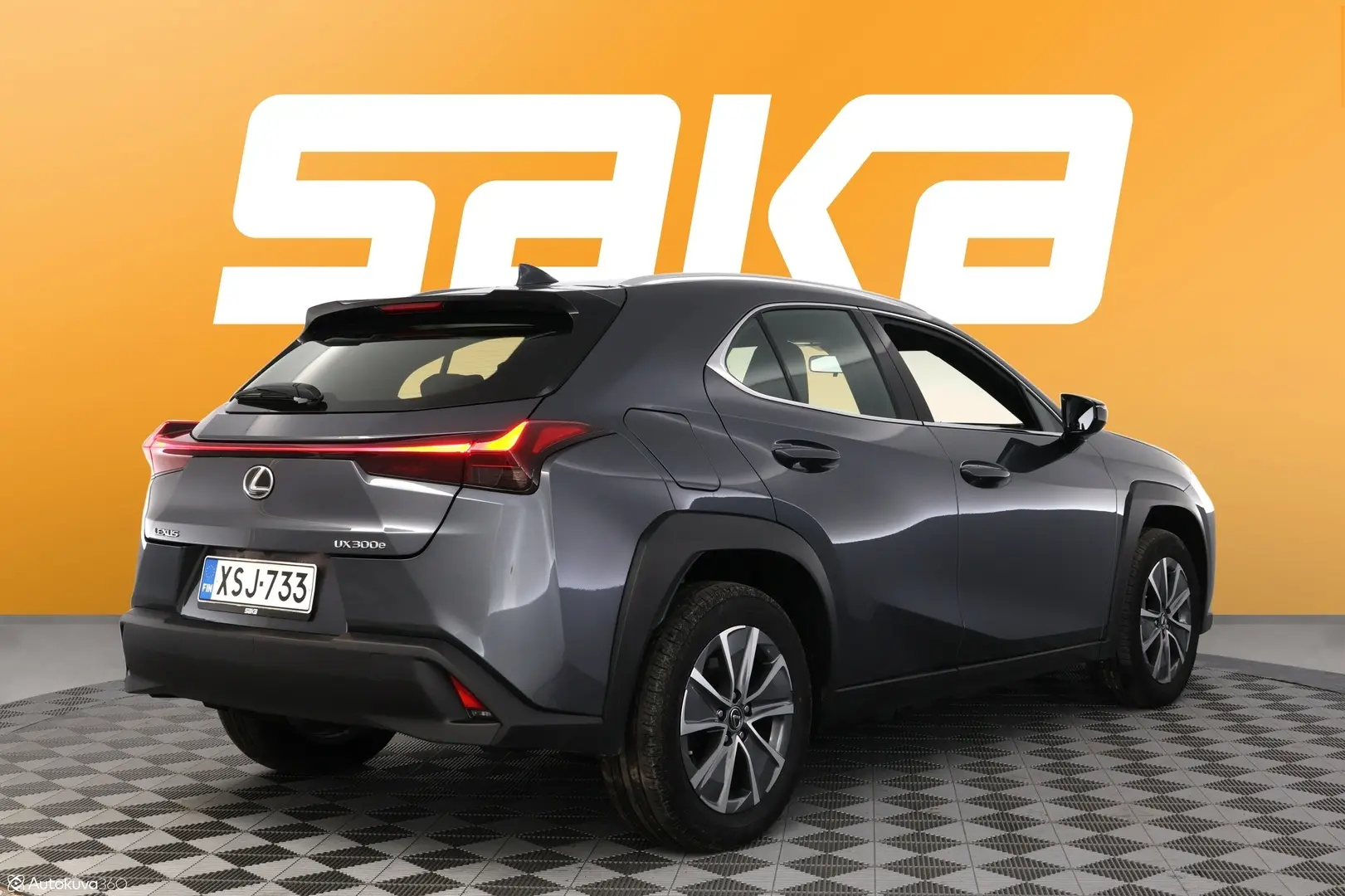 Car Image - 3Lxx1tuTk9mJaAMqc6ot8L