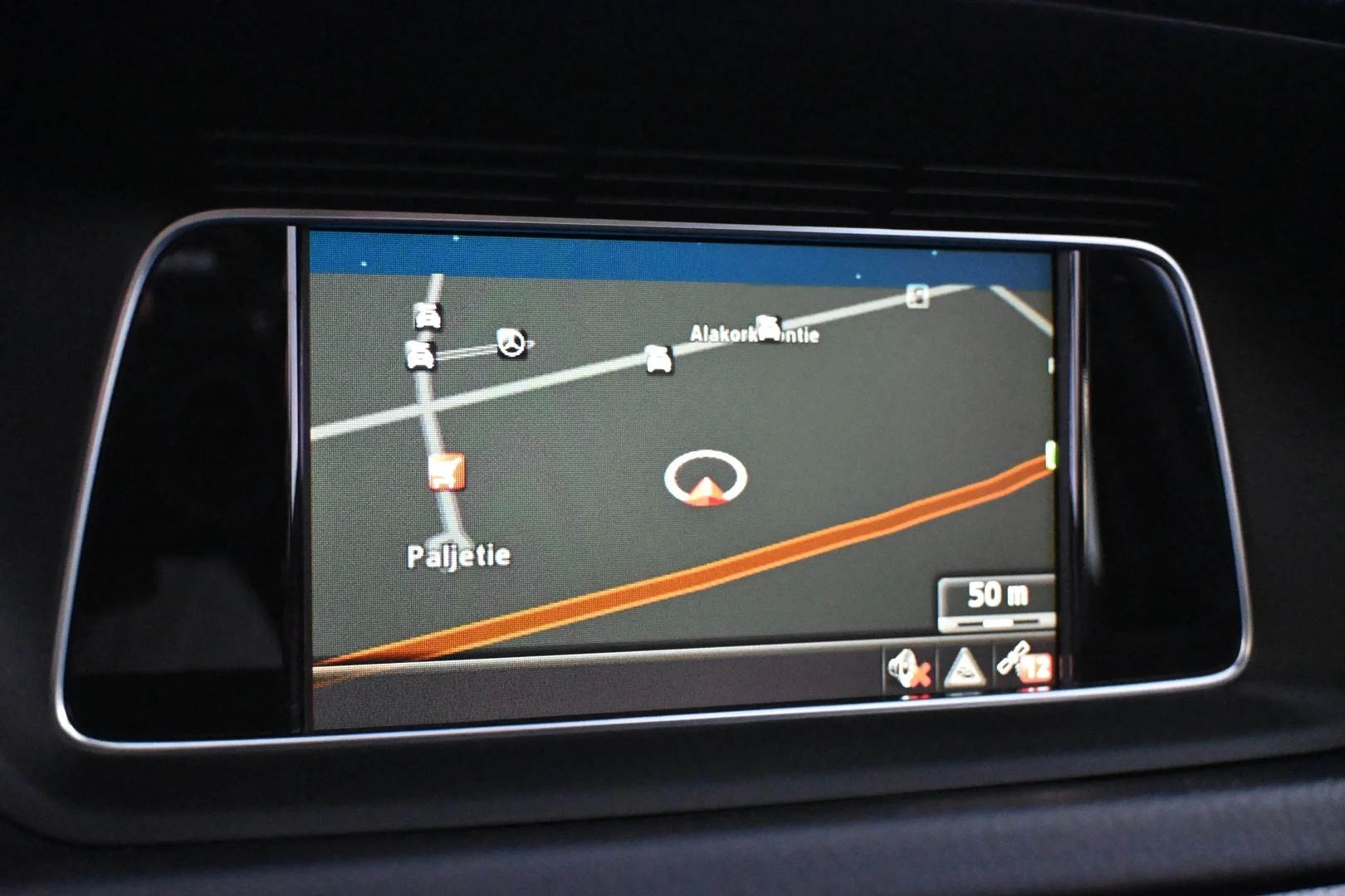 Car Image - 4Q6X8glInD3tE3VRf6hC4m