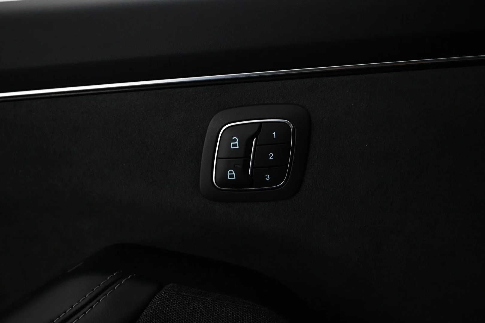 Car Image - 54tX0KdNhU8YDXjLTtqMkI